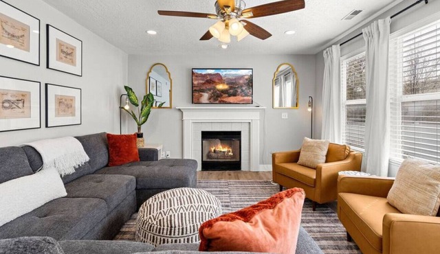 Large Peaceful Family-friendly Farmington Home near Lagoon