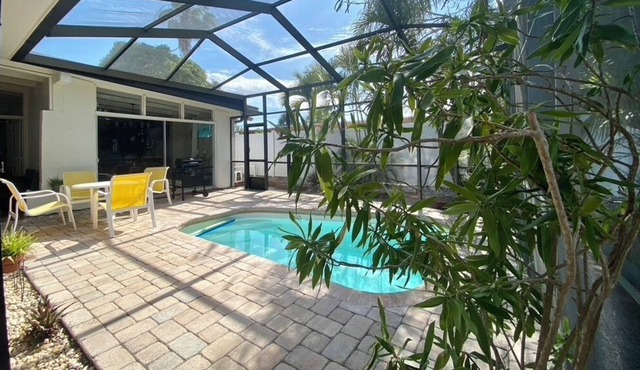 Large Pool Home 15 min Walk to the Beach, Close to Everything