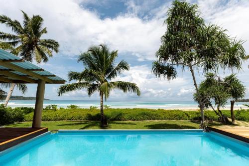 Large Private Beachfront Villa Mentawai