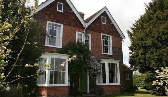 Large, private beautiful house with tennis court