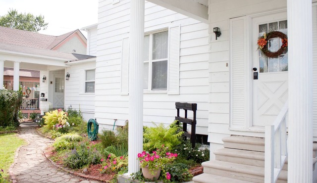 Large, private condo in Downtown Marine City