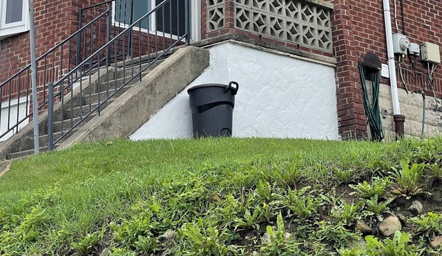 Large Private Home, comfortable and convenient! Lots of open living space!