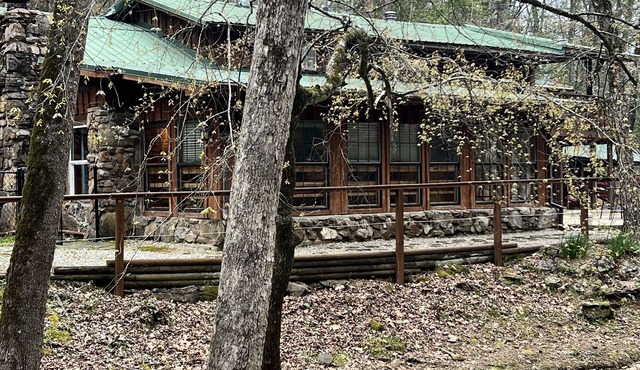 Large Private Home on Lake Ouachita! Beautiful creek running into the lake.