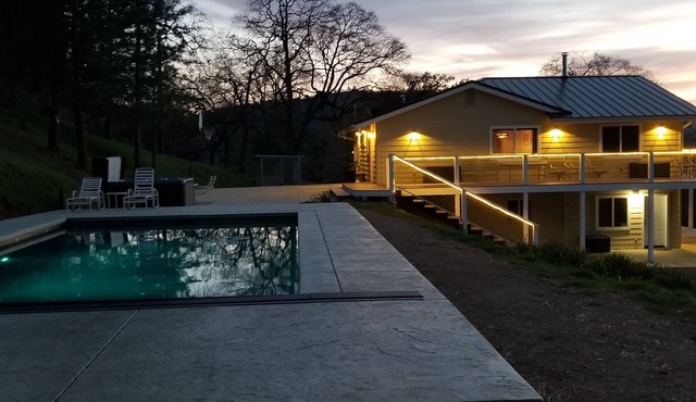 Large private house near Yosemite. In-ground heated Pool, Spa and nice views