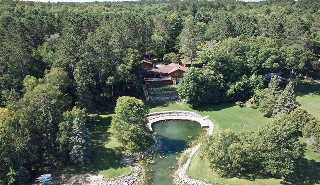 Large, private lake property with lots of room! Perfect for families and groups