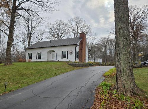 Large private retreat near Summit Lake