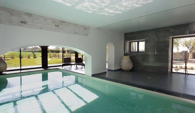 Large property in Burgundy, riverside garden, private indoor pool