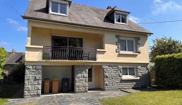 Large, quiet family home in town