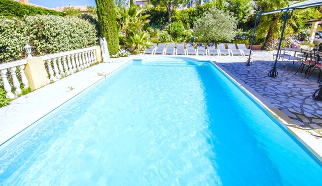 Large recent villa in Sainte Maxime with Pool - Gulf of Saint Tropez