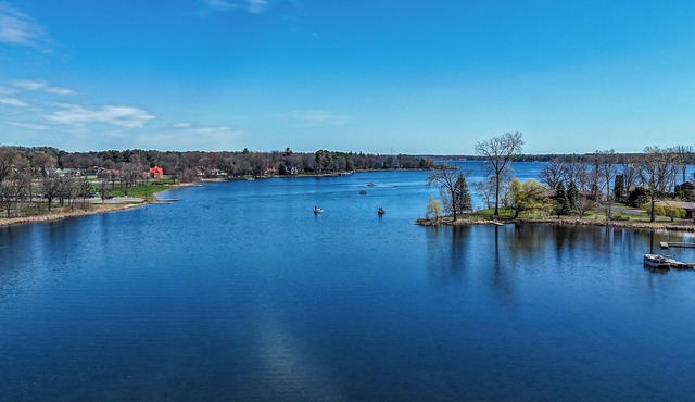 Large, renovated Serpent Lake home close to the Cuyuna trails and Crosby