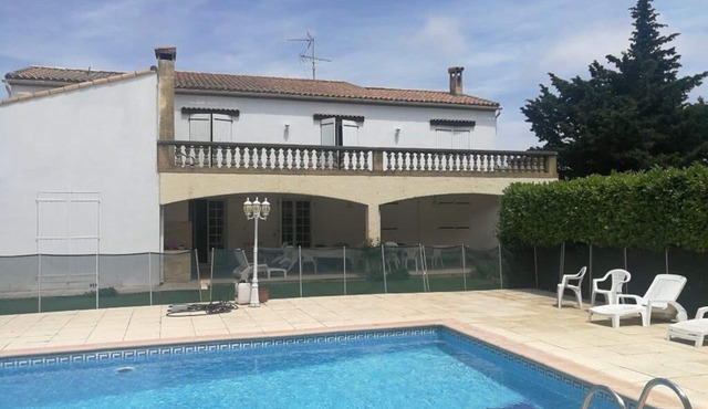 Large residence with private swimming pool 10X5, with wooded grounds