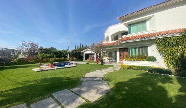 Large rest house with pool