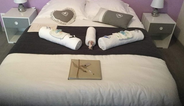 Large room, free wifi and parking.