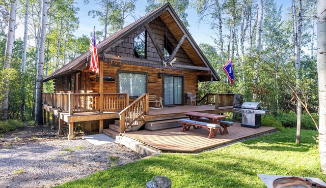 Large Rustic Cozy Cabin