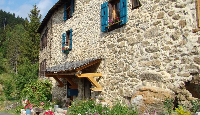 Large self-catering cottage "Le Mas Balmat