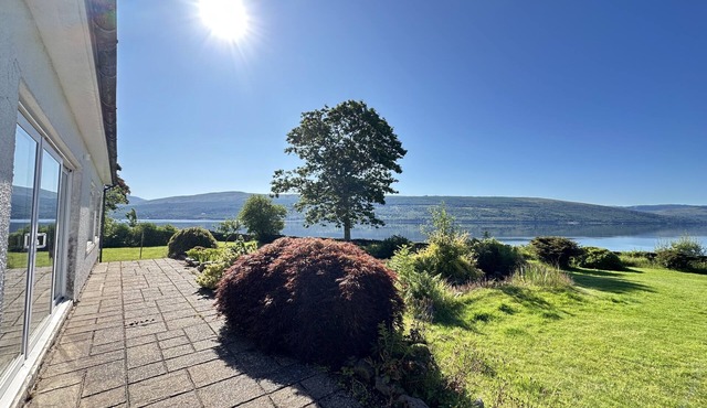 Large Sleeps 10 Cottage with Loch Views Big Garden