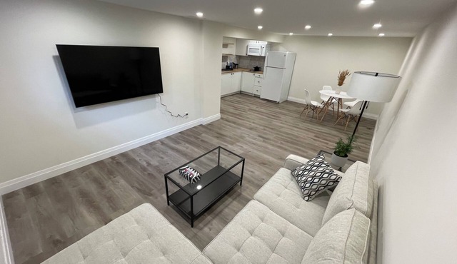 Large & Spacious 1 Bed/Bath