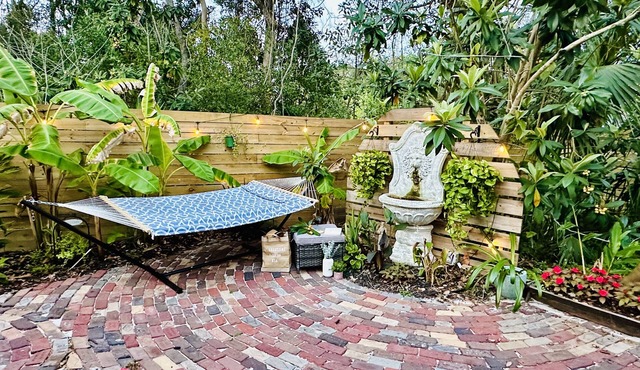 Large, spacious, modern Spanish Home built 2023- 1 mile DRIVE downtown St Aug.