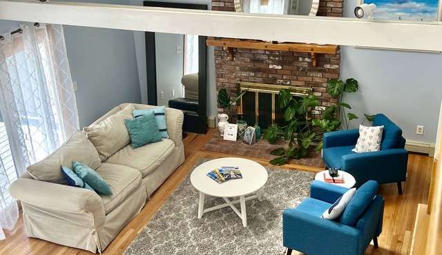 Large, Spacious & Sunny New Seabury Home. Close to Popponesset Beach and Ferry