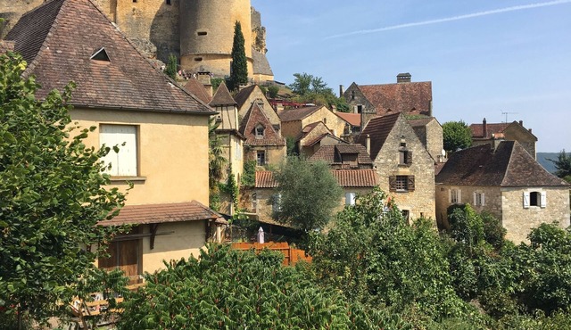 Large studio in Riberac. View of the town. Easy parking. Key box access