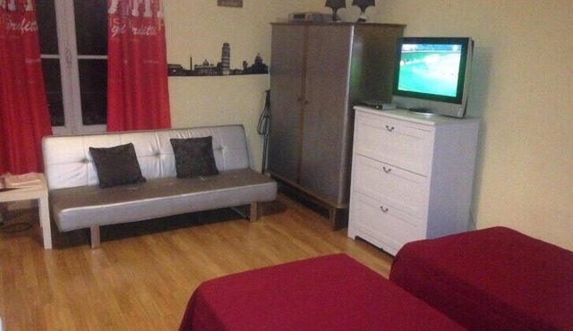 Large studio located opposite the spa park.