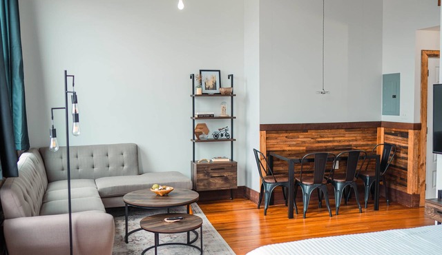 Large Studio Suite in the Middle of Downtown JC