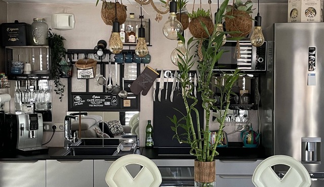 Large studio/terrace and secure garage