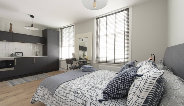 Large Studio with Coworking Space Access