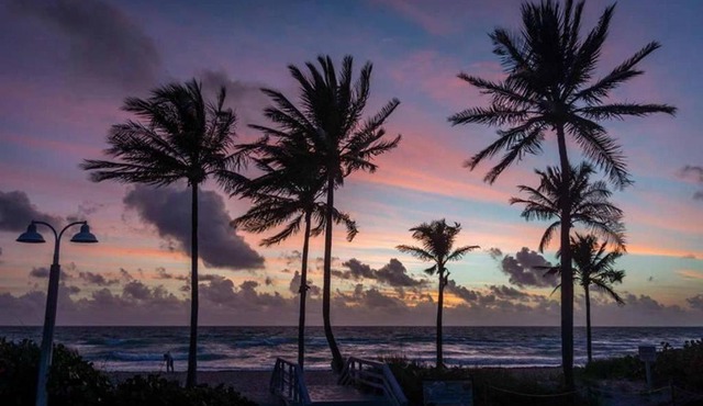 Large studio with kitchen, 2 beds, on the beach