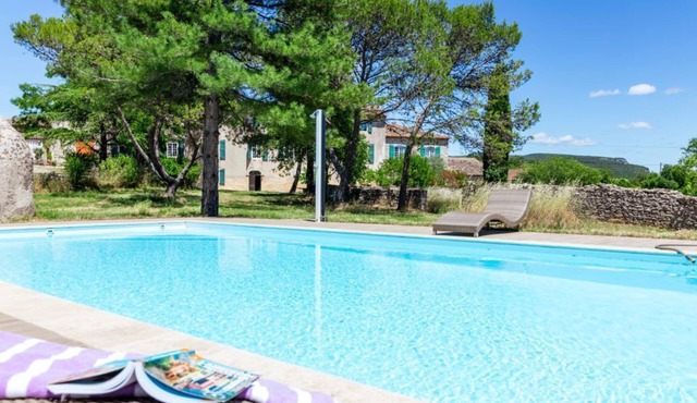 Large stylish studio on an award-winning vineyard; shared pool close to Cevennes