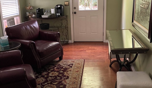 Large suite in charming Jim Thorpe