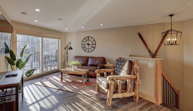 Large Suite w/2 Decks, Views | Mt Sunapee + Pool