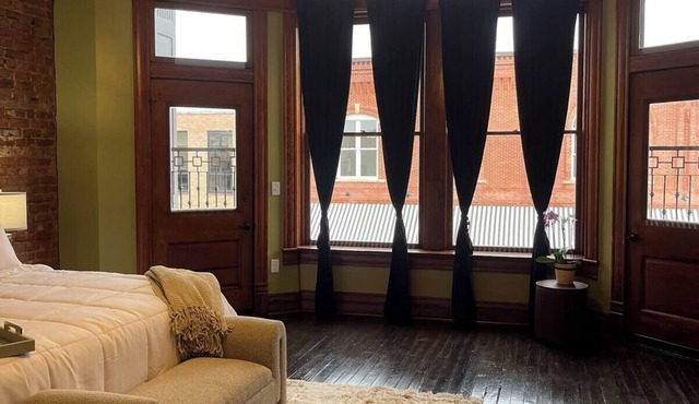 Large suite with AC and WiFi in charming in historical downtown Marshall, TX