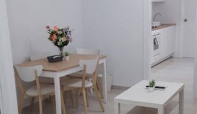 Large Superior 3 bedroom Apartment Two Bathroom 2 Balconies full Airconditioning