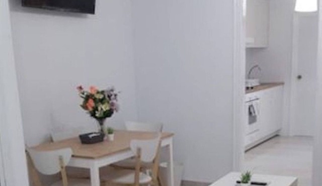 Large Superior 3 bedroom Apartment Two Bathroom 2 Balconies full Airconditioning