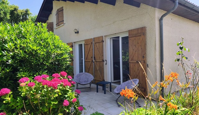 Large T2 apartment with garden 5 minutes from the racecourse