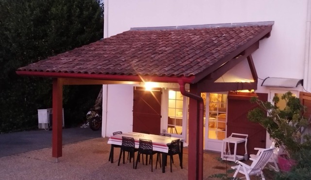 Large T2 of 70 m2 in the middle of a quiet garden of 6000m2