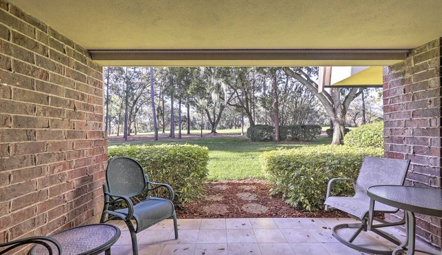 Large Tampa-Area Condo - 15 Mi Clearwater Beach!