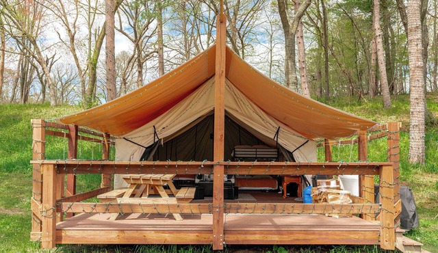 Large tent on massive Big Rock Creek Estate!