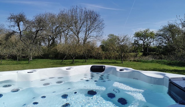Large three bedroom lodge with private hot tub, located in the heart of Somerset.