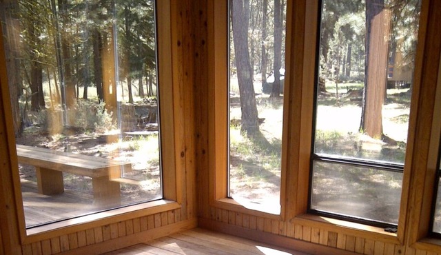 Large, traditional Black Butte Ranch house features big indoor sunken hot tub