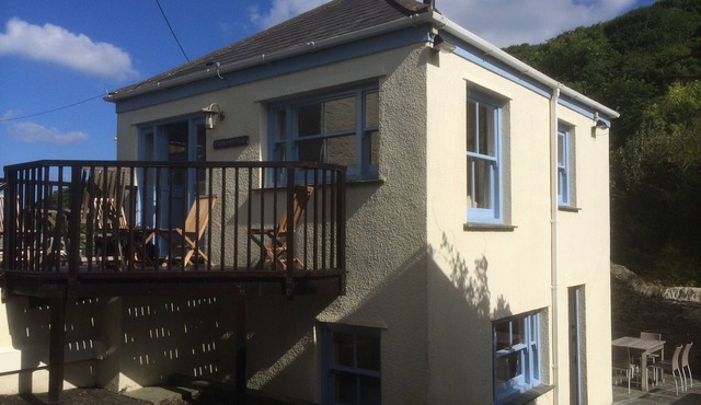 Large Traditional Cornish Stone Cottage In Portloe Village - The Roseland AONB
