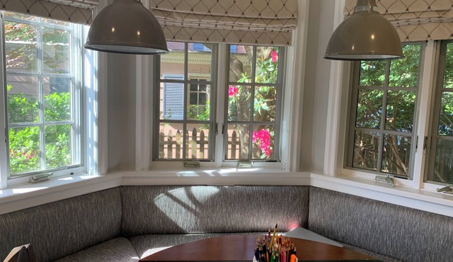 Large Tudor w/Parking, Walkable downtown, 22 min Train to NY Penn