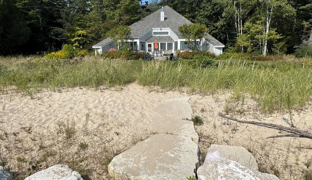 Large Unique & Artistic Lake Michigan Beachfront House with Awesome Game Room