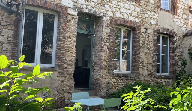 Large village house 1H30 from Paris. Between Burgundy and Champagne.