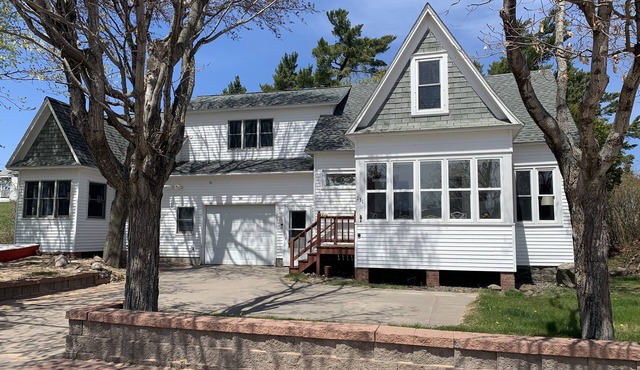 Large Vacation Home Across from Lake Superior & Short Walk to Lighthouse!