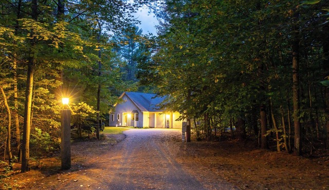 Large Vacation Home Game Room Hot Tub 2 Big Screens