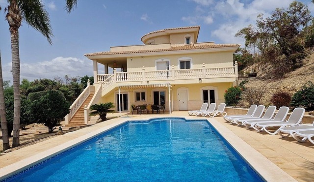 Large vacation villa with large private pool - Alicante Costa Blanca