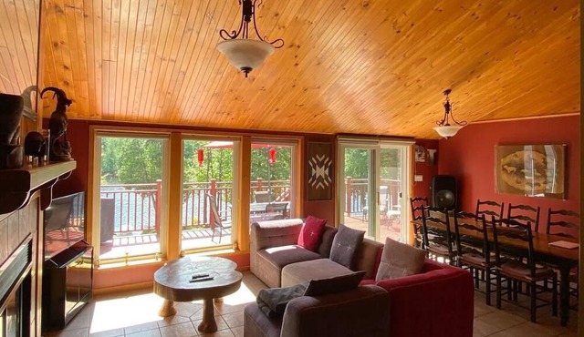 Large very private lakeside chalet