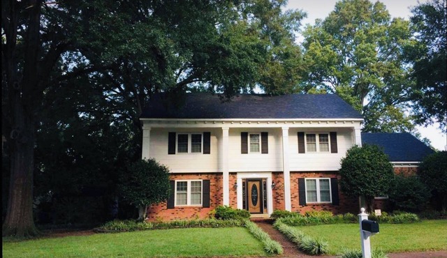 Large Very Quiet 5 BR, 2.5 Bath, 8 beds with King Next to Germantown